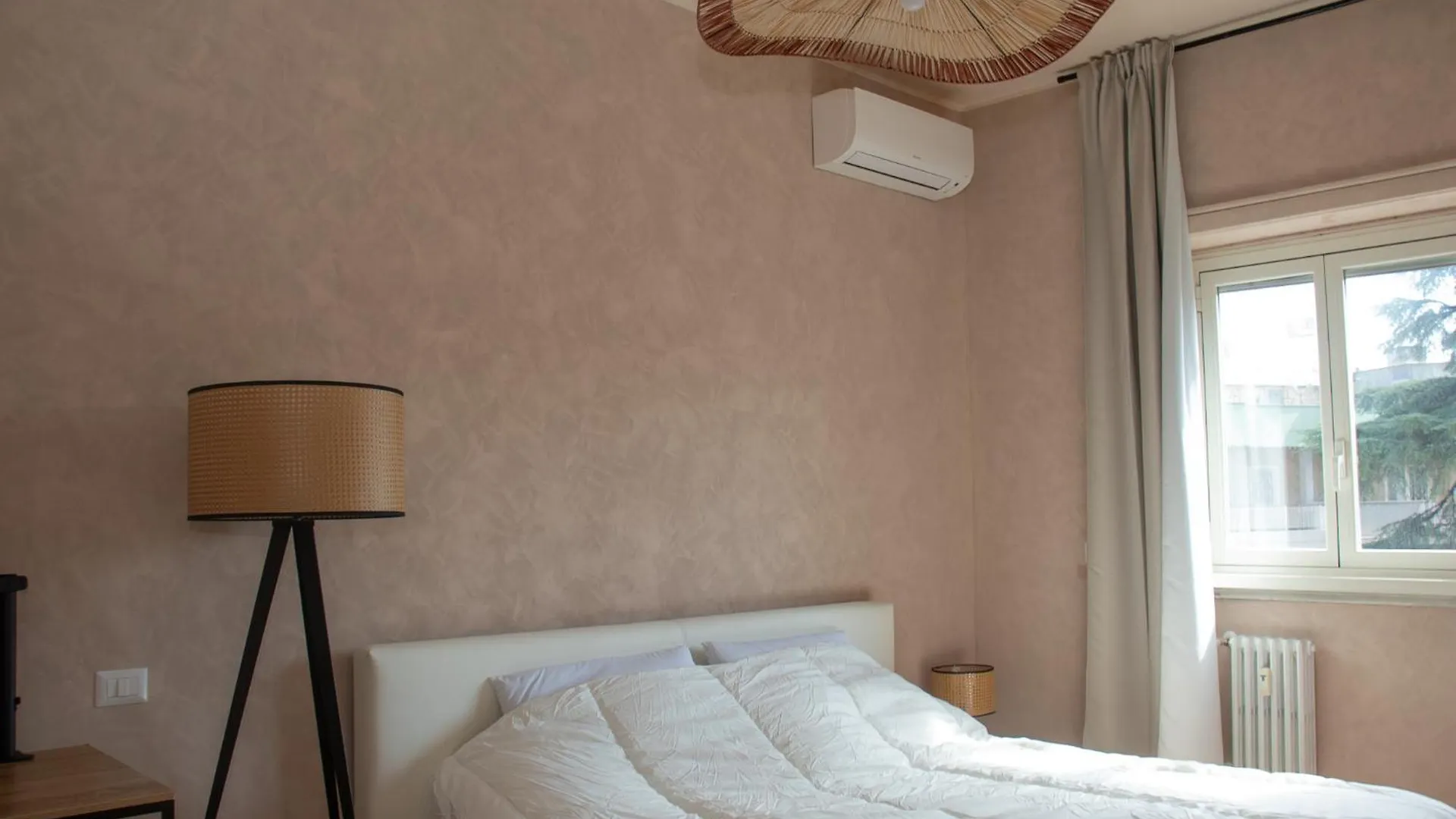 Funny House By M Apartment Rome Italy
