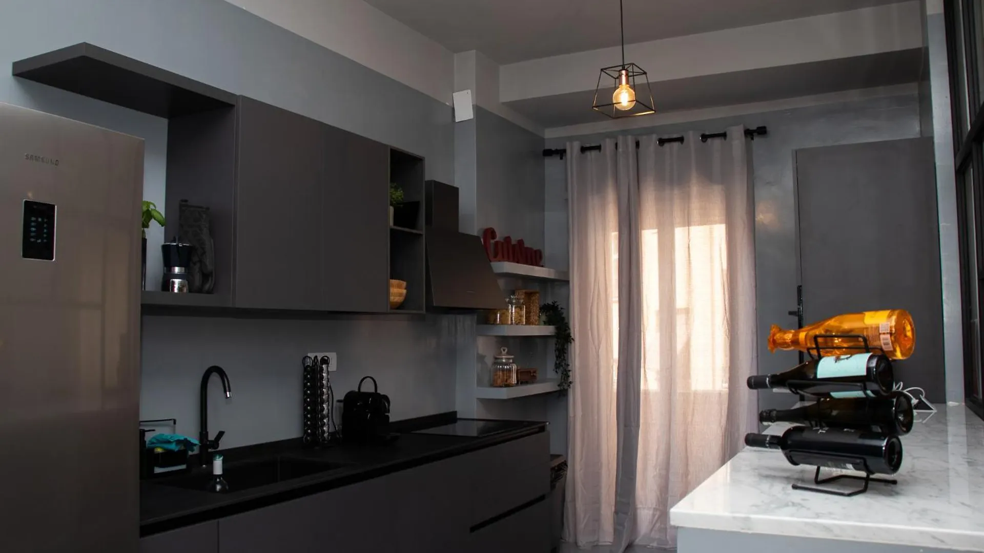Funny House By M Apartment Rome Italy