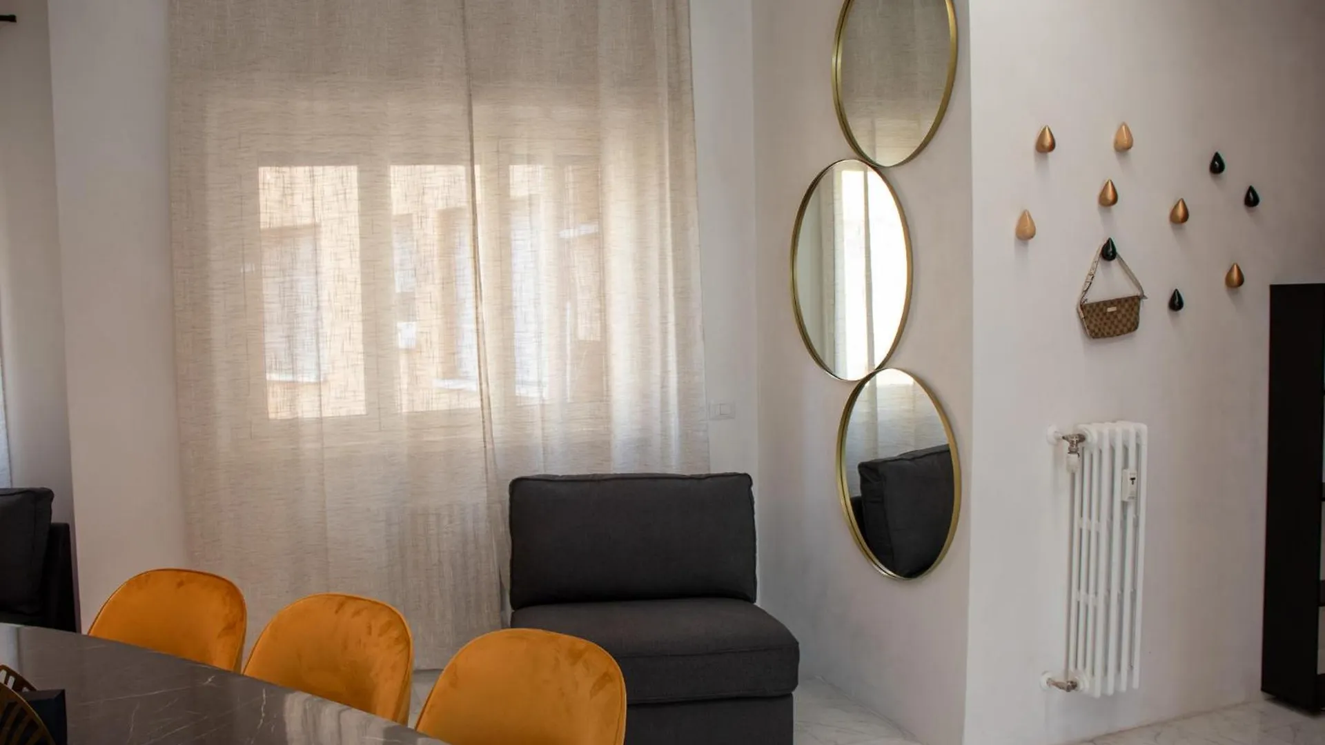 Funny House By M Apartment Rome